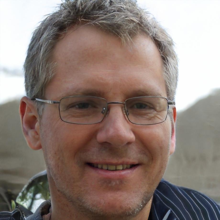 Dr. Marcus Weber, Experte für Unternehmensdiversifizierung